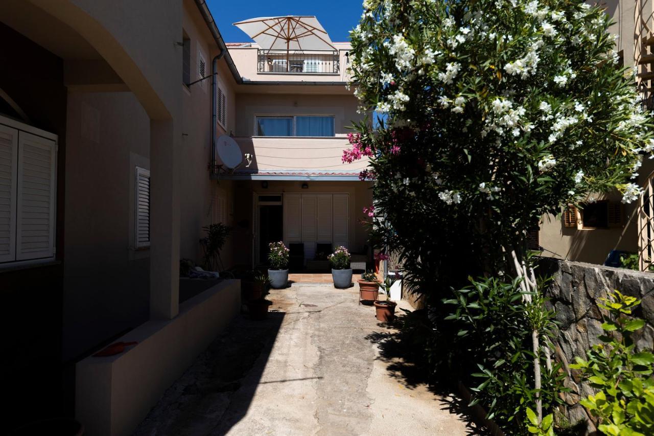 Duffys Apartment Zadar Exterior foto