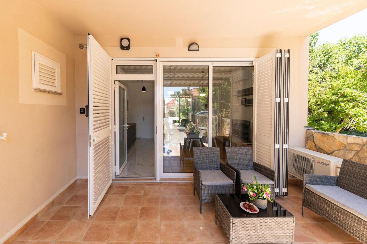 Duffys Apartment Zadar Exterior foto